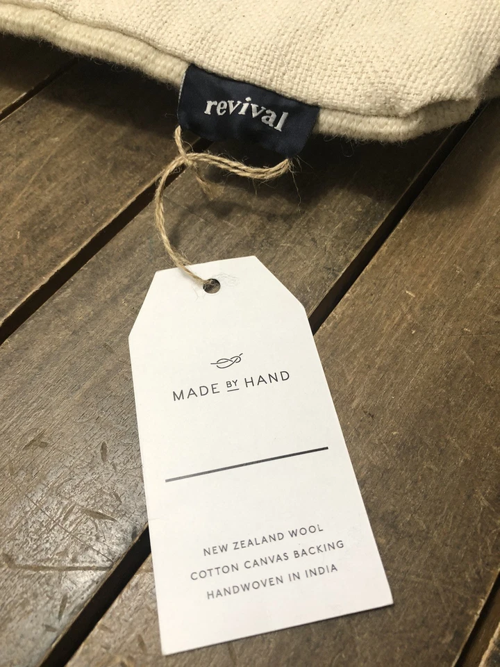 100% New Zealand Wool Pillow Cover Revival Rugs Handwoven Cotton Canvas Back New - Image 4 of 4