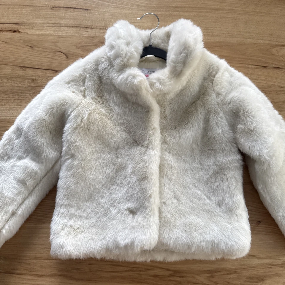 Casaco cropped infantil de pele sintética marfim para meninas tamanho 7/8 - Imagem 3 de 4