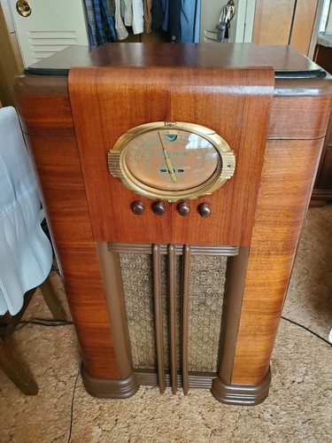 Truetone Model D699 Console Radio (1938) Fully Restored for Local Pickup