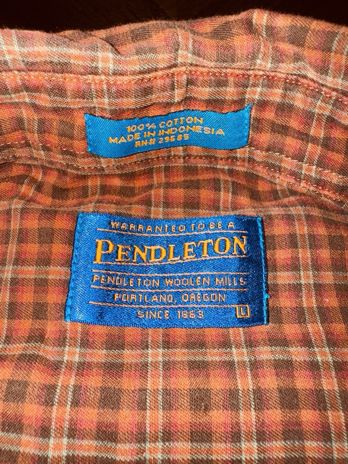 Pendelton Plaid Button, Size Large - image 4