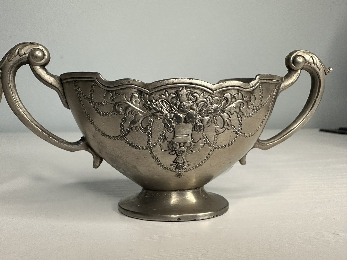 ラリック「ニワトリ」1928年のモデル　美品 ラリック「ニワトリ」1928年のモデル 美品