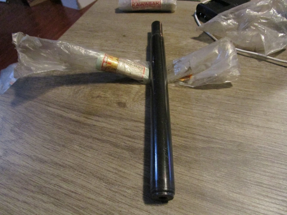 1983 1984 KAWASAKI ZK1100 GPZ РУЛЬ ДЕТАЛЬ # 46003-1130 - Изображение 2 из 2