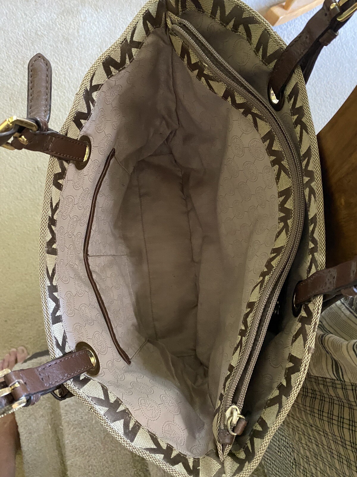 Authentic michael kors tote - image 3