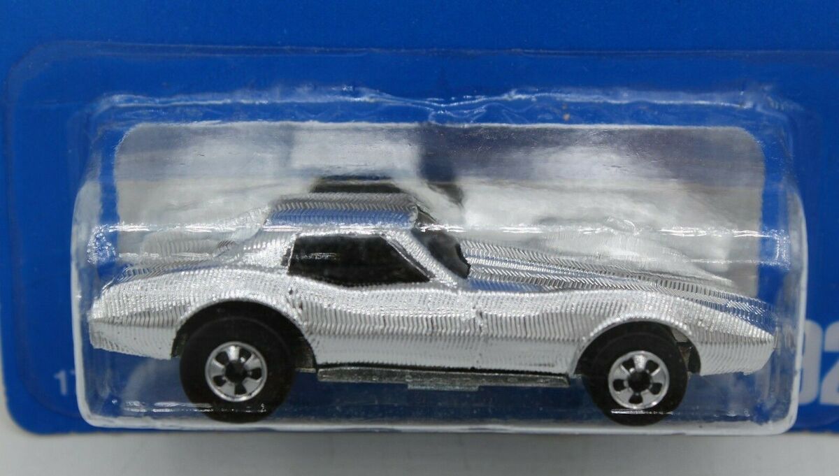 HOT WHEELS  コルベット Amazon.com: Hot Wheels '69 Corvette Racer, Race Team 2/5