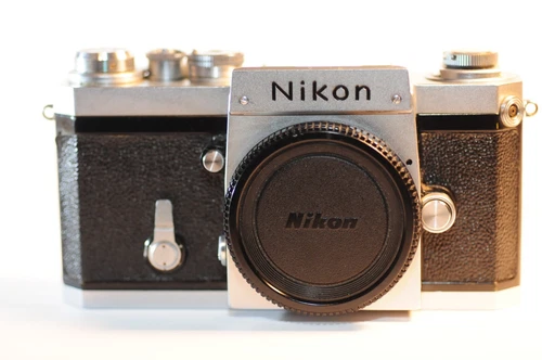 Nikon F 35mm Film SLR camera Nippon Kogaku Tokyo 6417XXX from 1960 hollow lever