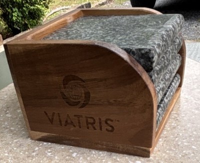 Viatris Stone Coaster Set Square Marbled Gray 4pcs Medium Brown Wood Holder