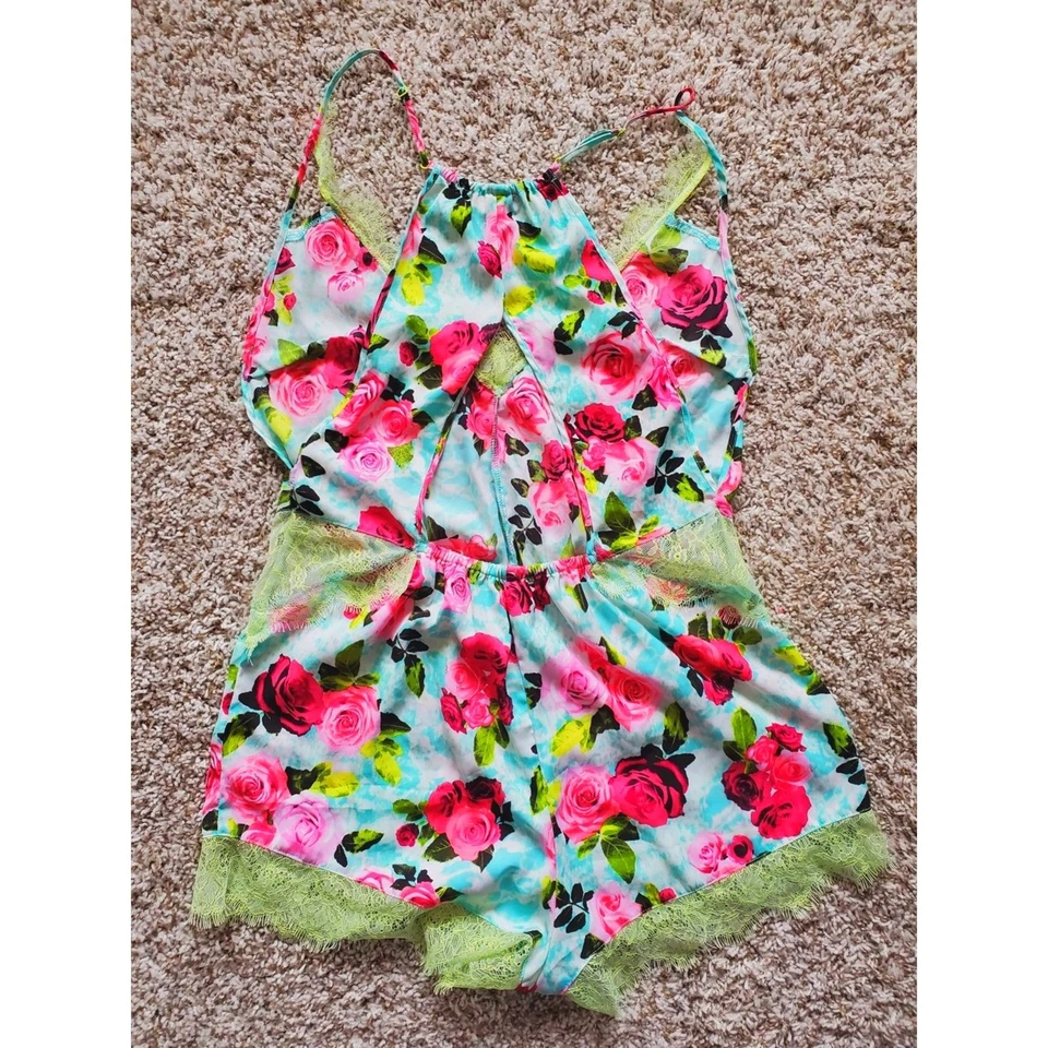 Macacão Betsey Johnson Feminino Multicolorido Floral Halter Back Decote V M - Imagem 2 de 4