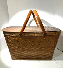 VINTAGE REDMAN PICNIC BASKET MID-CENTURY