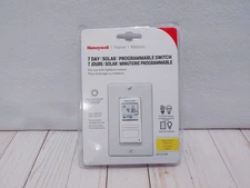 Honeywell Home 7-Day Solar Programmable Light Switch Timer 120V RPLS740B New