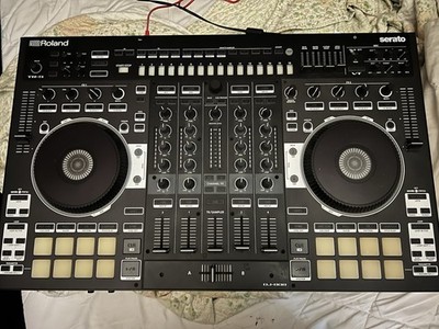 READ Roland DJ-808 4-Channel 2-Deck Serato DJ Controller w/ Flight Case