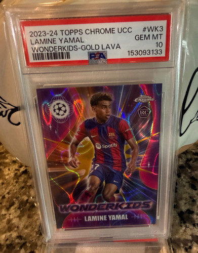 2023-24 Topps Chrome - Wonderkids Lamine Yamal - Gold Lava Refractor PSA 10