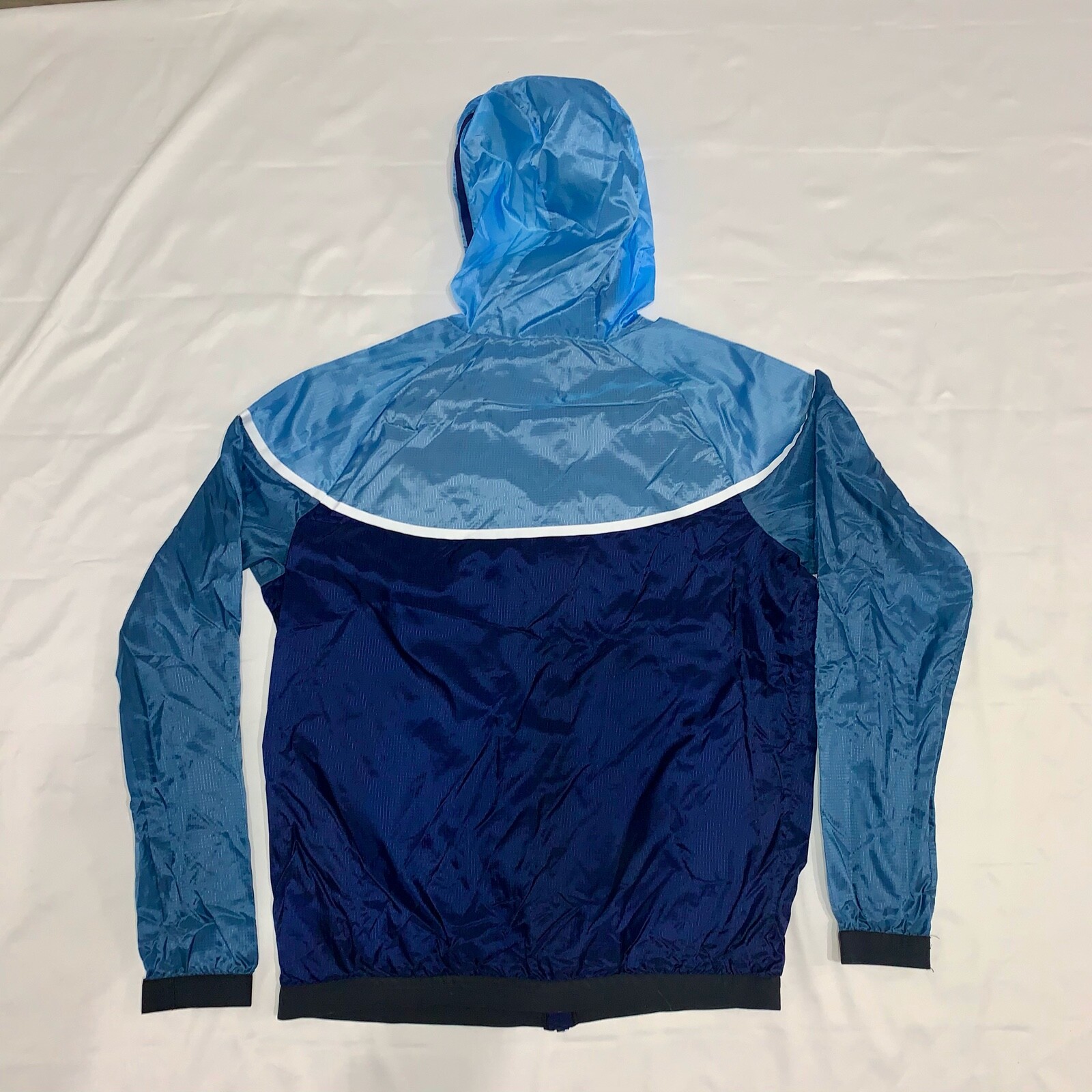 Nike Vintage Rare Tech Windrunner Hyperfuse Jacke… - image 8