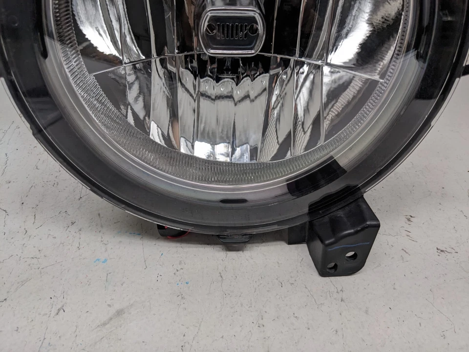 Faro halógeno derecho pasajero Jeep Wrangler 2018-2024 G3 Foto 3 de 4