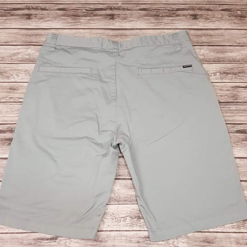 Volcom Size 34 Men Shorts Casual Wear - Image 4 of 4