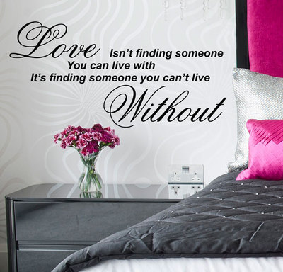 Liebe Isn'T Finding Someone Groß Wandkunst Aufkleber Schlafzimmer Zitat Dekora