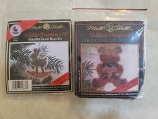 Mill Hill Kit de Cuentas de Vidrio Contado NUEVO Lote 2 Patines de Hielo Pin Hojas de Acebo Adorno