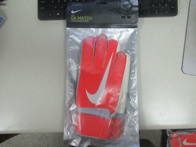 nike gk match goalkeeper gloves