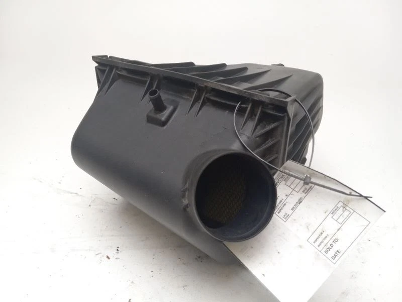 Dodge Nitro 2008 limpiador de admisión de aire Foto 2 de 4