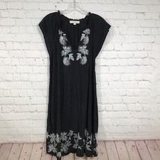 Loft Embroidered Black Shift Dress Womans Medium Cap Sleeve Midi Keyhole