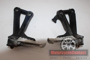 14-16 YAMAHA FZ09 REAR BACK PASSENGER FOOT PEG PEGS LEFT RIGHT BRACKET REST