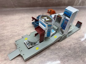 1997 Galoob Micro Machines Fold Out City Playset Helipad Crane Farm Vintage