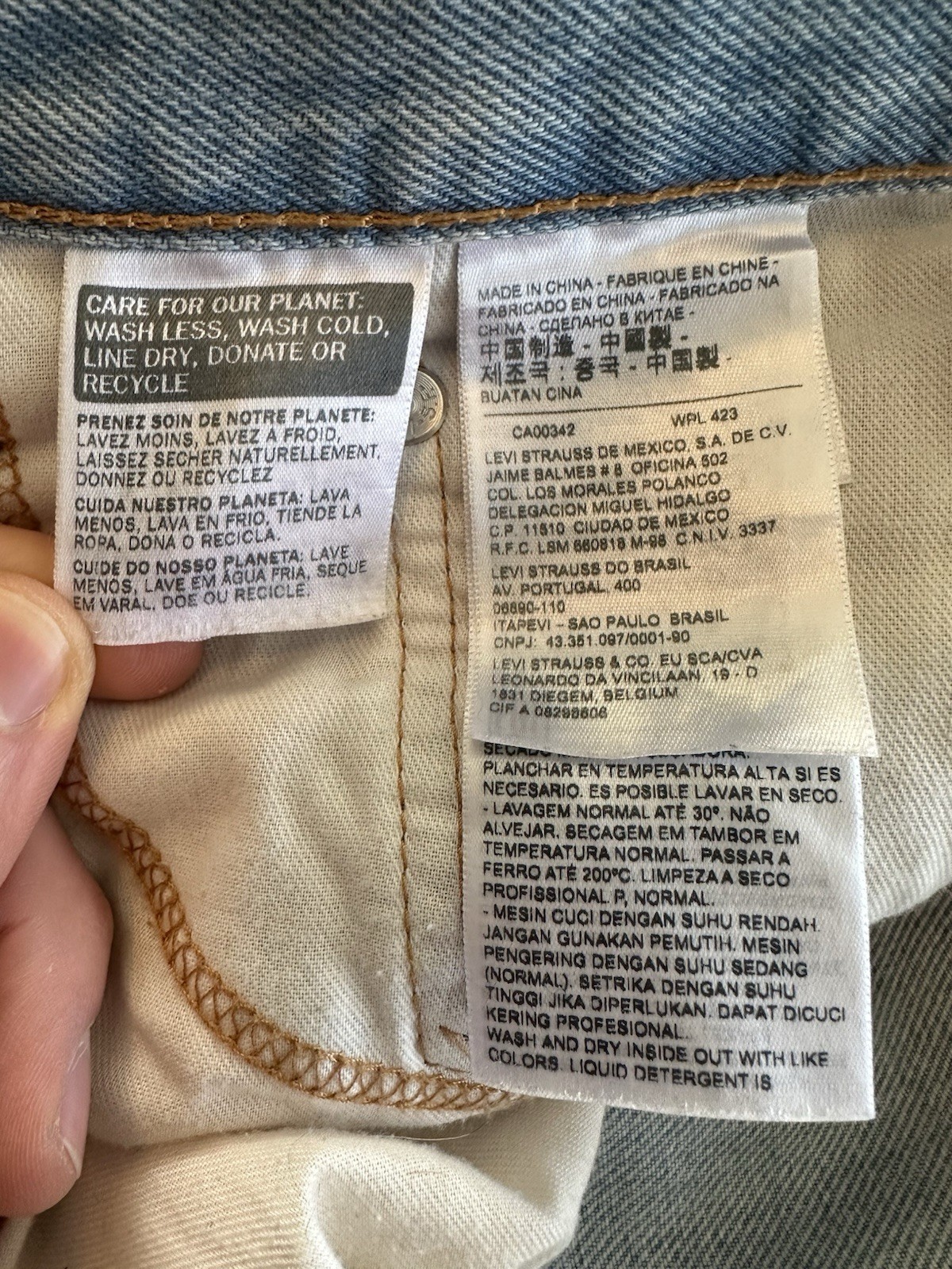 Levi’s Altered 502 Multiple Pockets - image 4