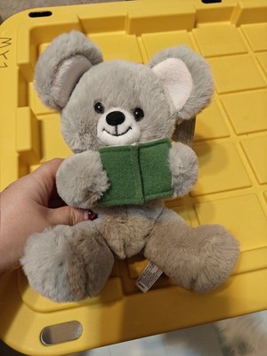 TB4- Aurora Carol Mouse from Carolers collection Gray Holding Green Book 