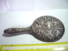 SPETTACOLARE - ARGENTO O PLACCATO ? - GRANDE SPECCHIO ELEGANTE TENUTO IN MANO - DESIGN SUPERBO