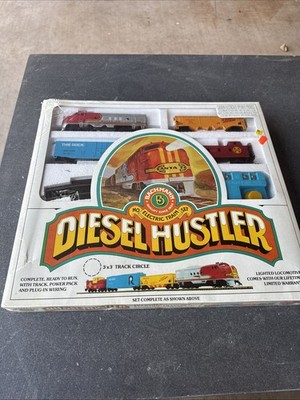 Bachmann Train HO Scale Set Diesel Hustler Track Santa Fe 