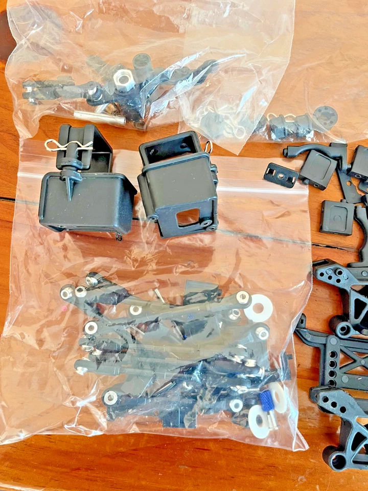 REDCAT RACING CALDERA SC 10E PARTS KIT LOT - Image 2 of 3