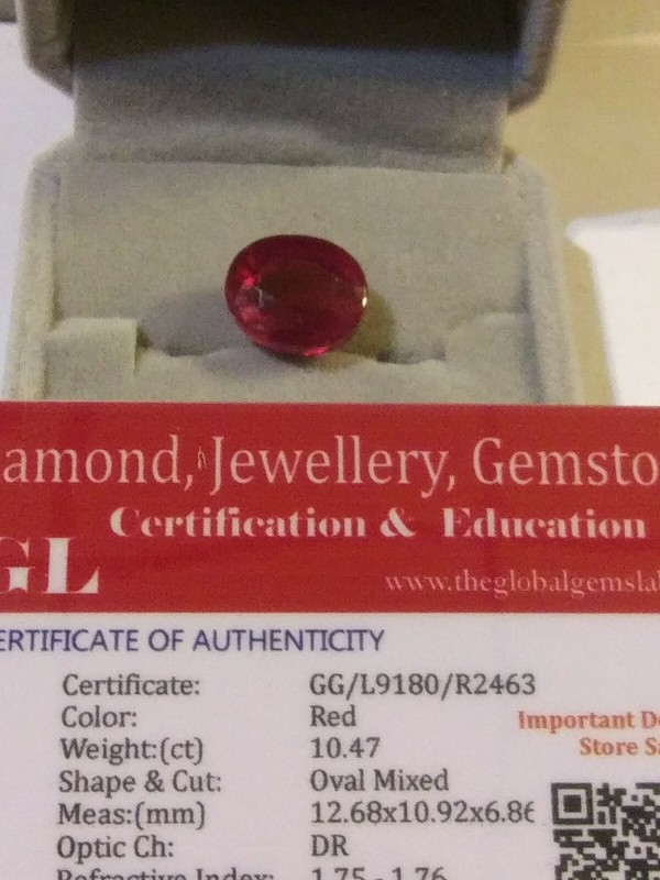 NATURAL EARTHMINED GGL CERTIFIED GEM TESTED OVAL RED RUBY 10.47 CARATS