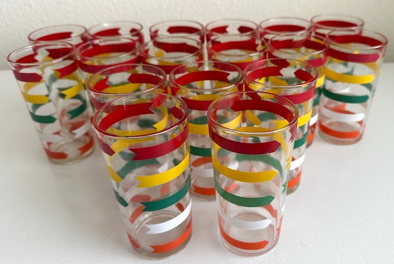 17 Vtg Swanky Swig Glasses Striped Arrow Tumblers Red Yellow Green White Orange