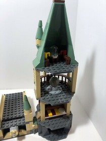 LEGO  Harry Potter: Hagrid's Hut (3rd edition) 4738 + Hogwarts 4867 (2011)