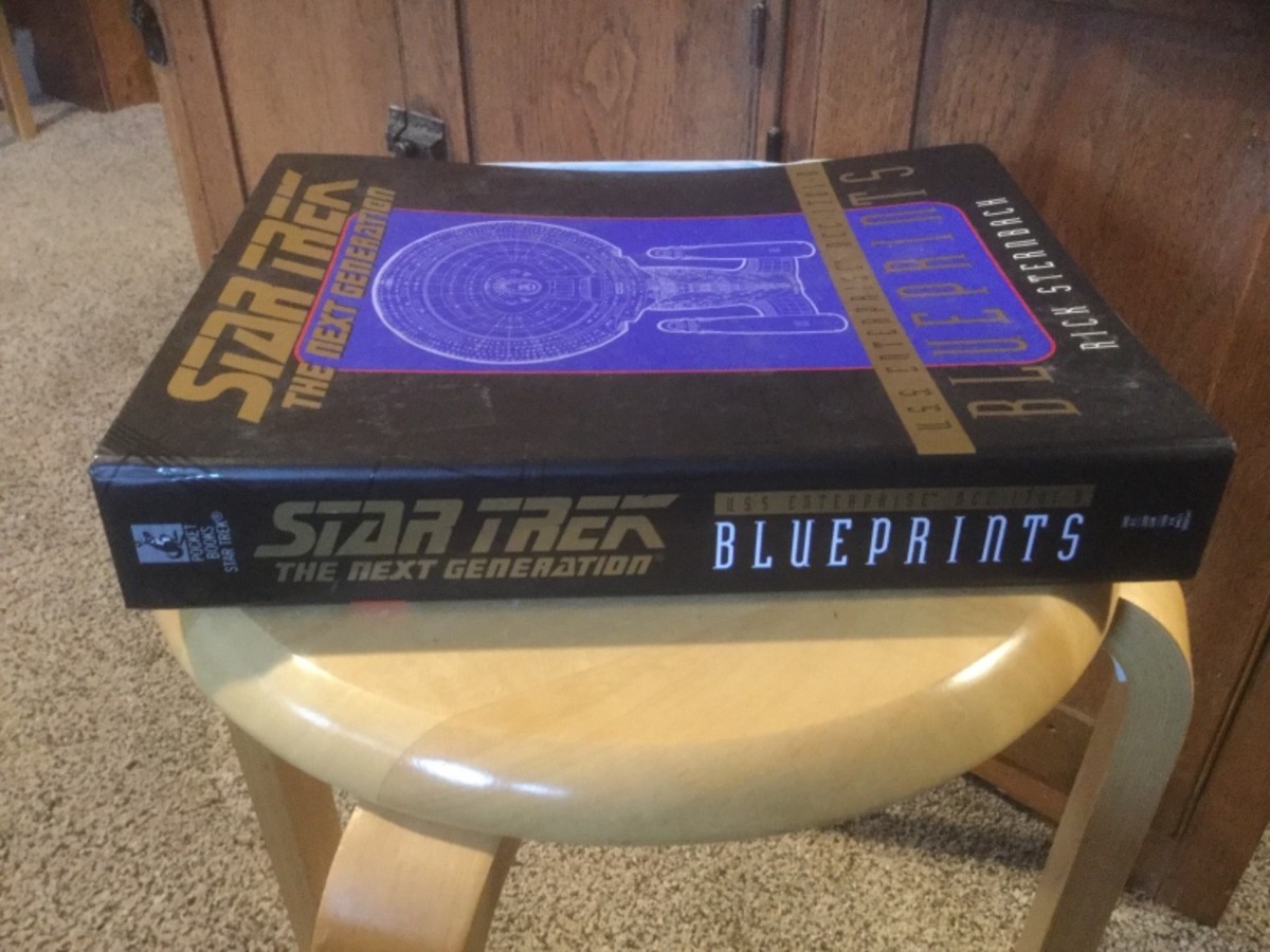 Pre Owned BLUEPRINTS: STAR TREK: NEXT GENERATION NCC-1701-D