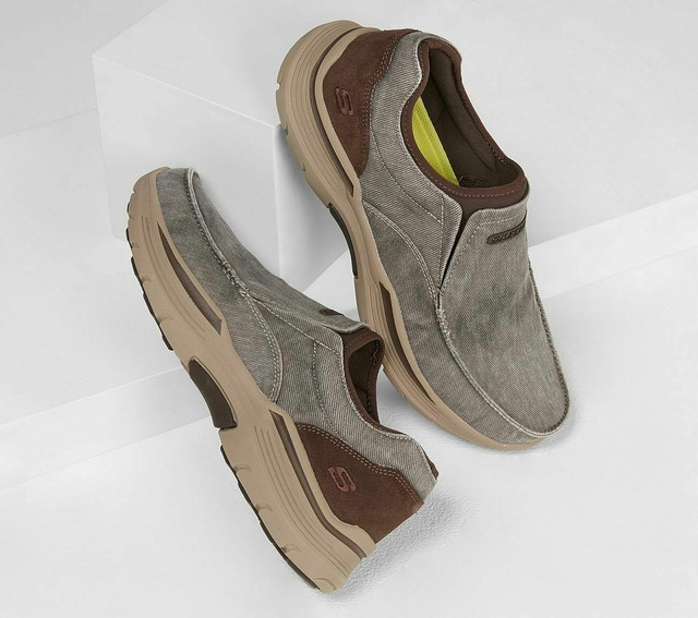 wrangler men's slip on shoe