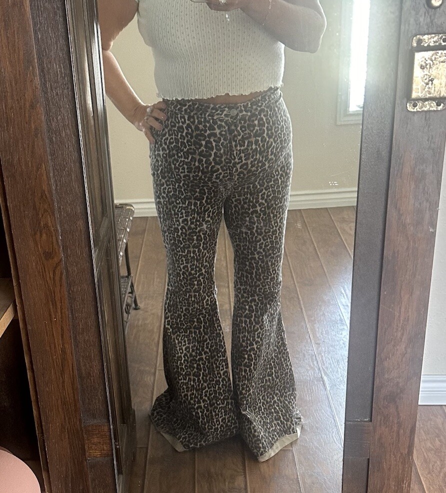 We The Free Just Float On leopard - image 10