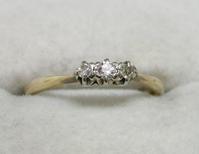 Antique 18ct Gold Platinum Small Three Stone Diamond Ring Size L