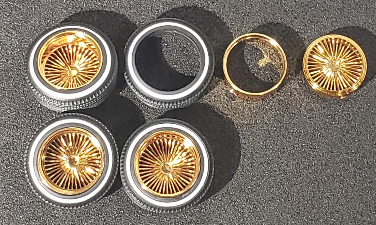 動作品　リンドバーグ　’79 Cadillac LOWRIDERホイールGOLD 素敵でユニークな Working Lindbergh 79 Cadillac Lowrider