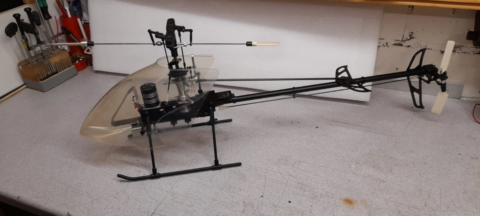 Robbe Schlüter Helikopter Paket zu Verkaufen. Es Besteht aus insgesamt 3 - Bild 2 von 4
