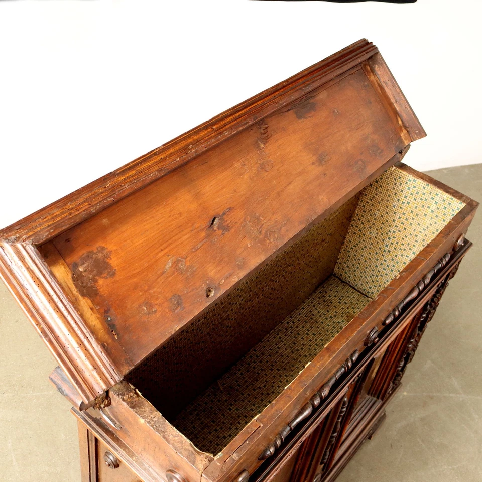 Antiguo cofre barroco nogal castaño Italia siglo XVIII Foto 4 de 4