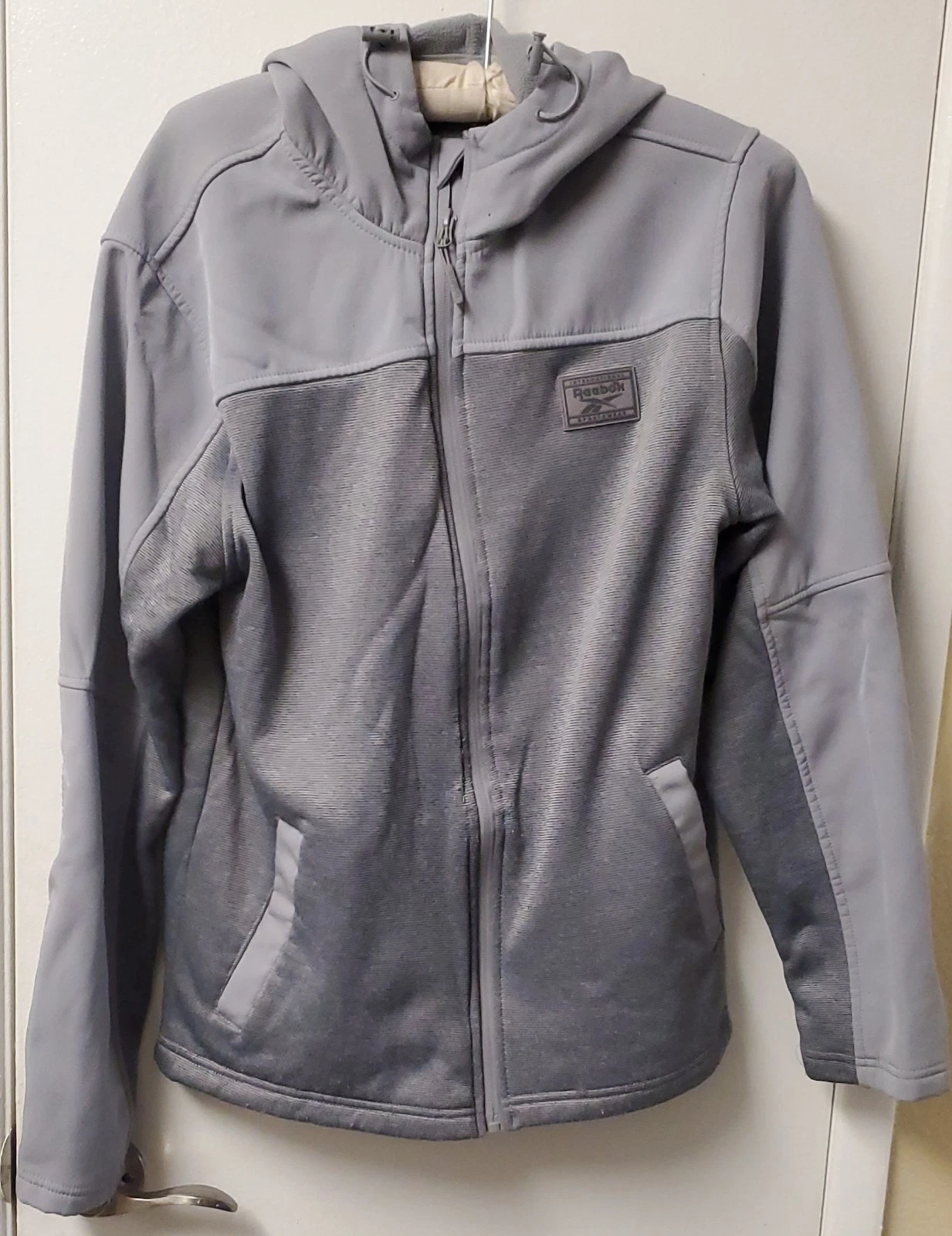Reebok Full Zip Fleece Jacket Mens Small Gray Hooded Full Zip Pockets