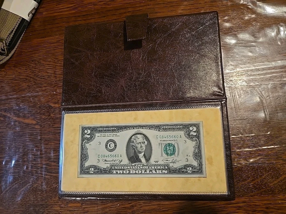 U.S. Two Dollar $2 Bicentennial Commemorative Bill - 1st Day of Issue April 1976 - Image 2 of 4