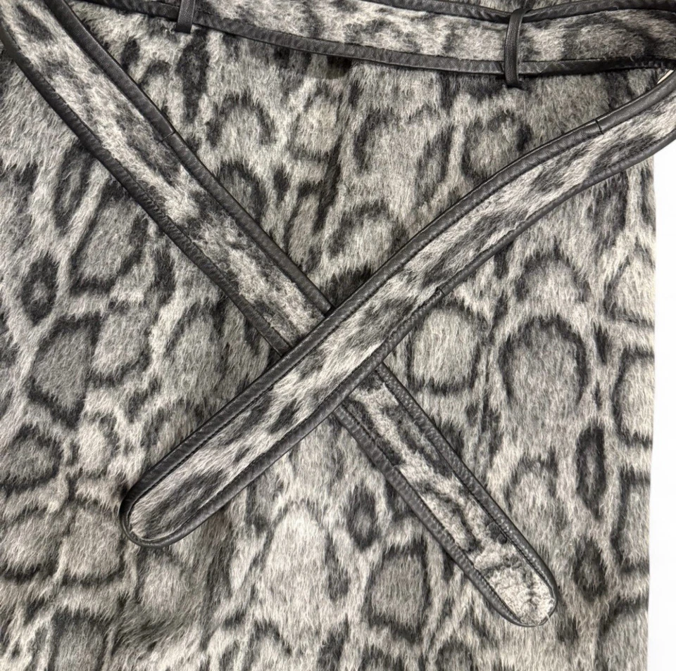 Jaqueta Diane von Furstenberg DVF estampa de leopardo envoltório mistura de lã P - Imagem 4 de 4