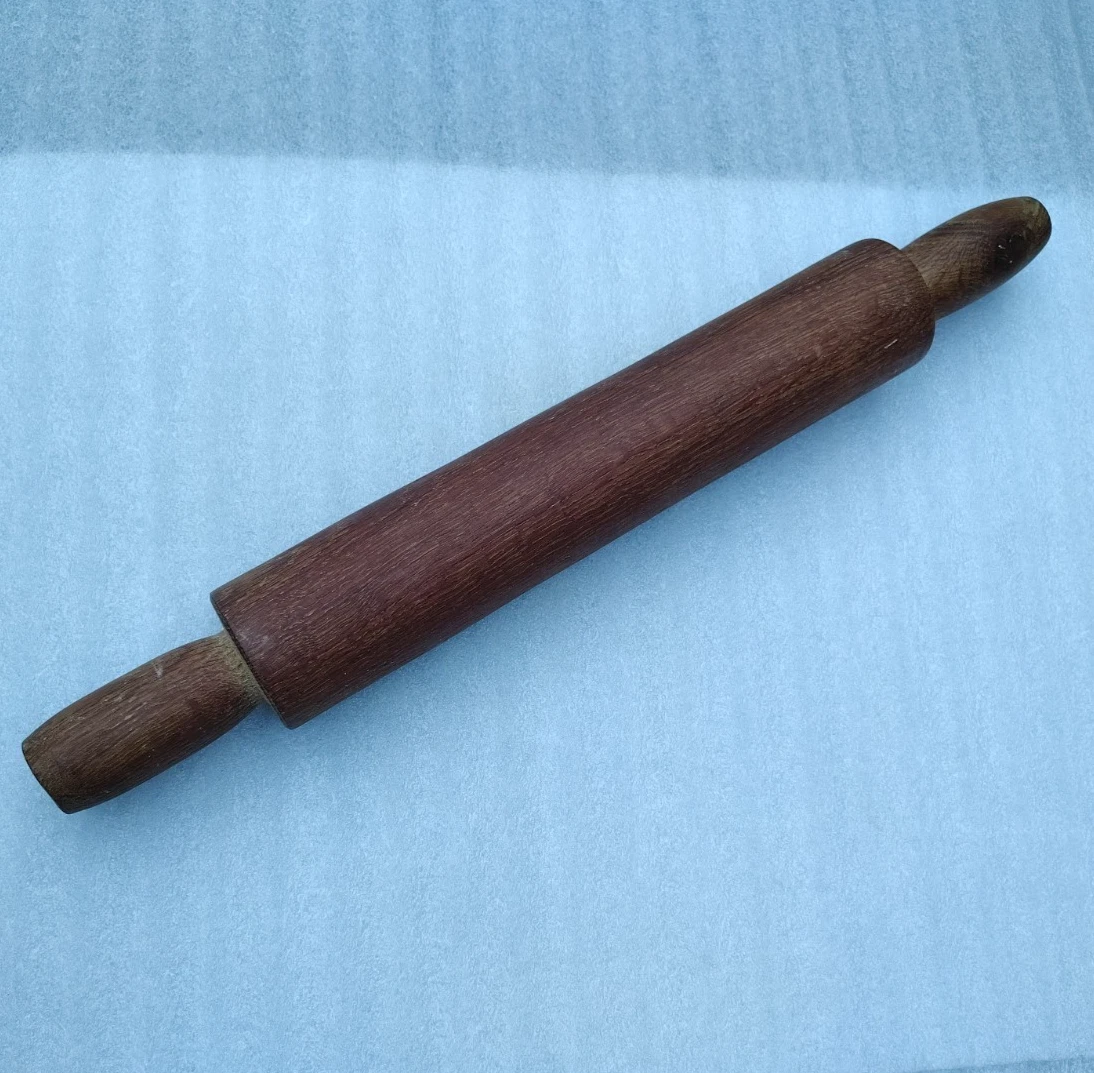 Vintage One-Piece Dark Oak Wooden Rolling Pin – 21.5" Long – Solid Kitchen