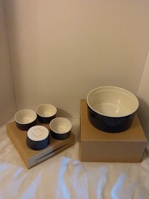 Color Cast 5 Pc Blue Souffle Dish with Set of 4 Ramekins for Baking 12 Ounce NIB
