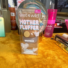 wet n wild Mother Fluffer Bronzer - Mother Fl...