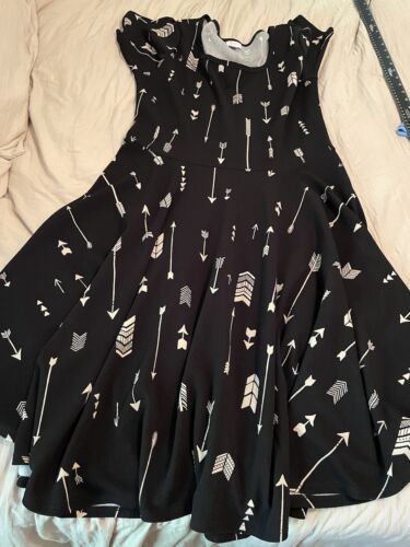 Abito LuLaRoe TG 3X nero design freccia aderente svasato scollo a scoop midi sud-ovest ottime condizioni - Foto 8 di 9