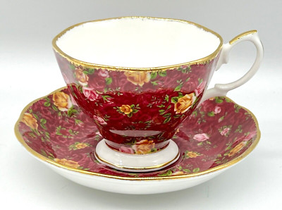 ROYAL ALBERT RUBY LACE OLD COUNTRY ROSES CUP & SAUCER, c2002, EXCELLENT COND