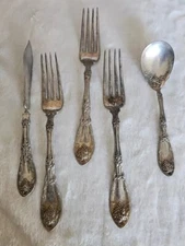 5 Oneida LA VIGNE Silver Plate 1881 Rogers LaVigne 1908 Silverware Flatware Misc