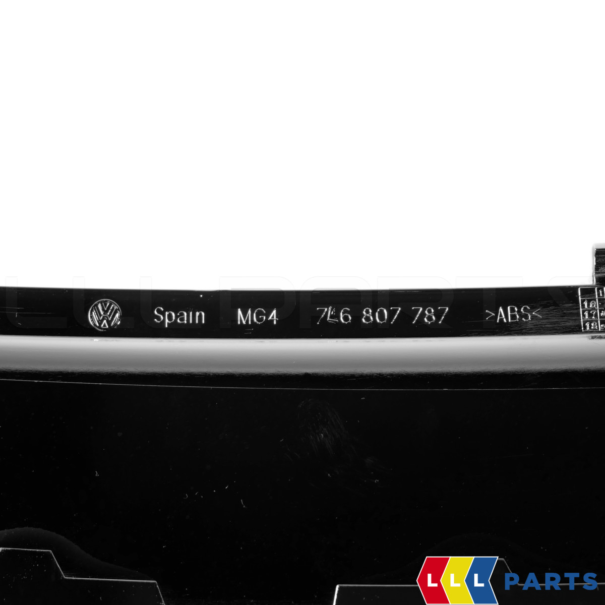 NEW GENUINE VW TOUAREG 03-10 REAR BUMPER UPPER CHROME TRIM MOLDING 